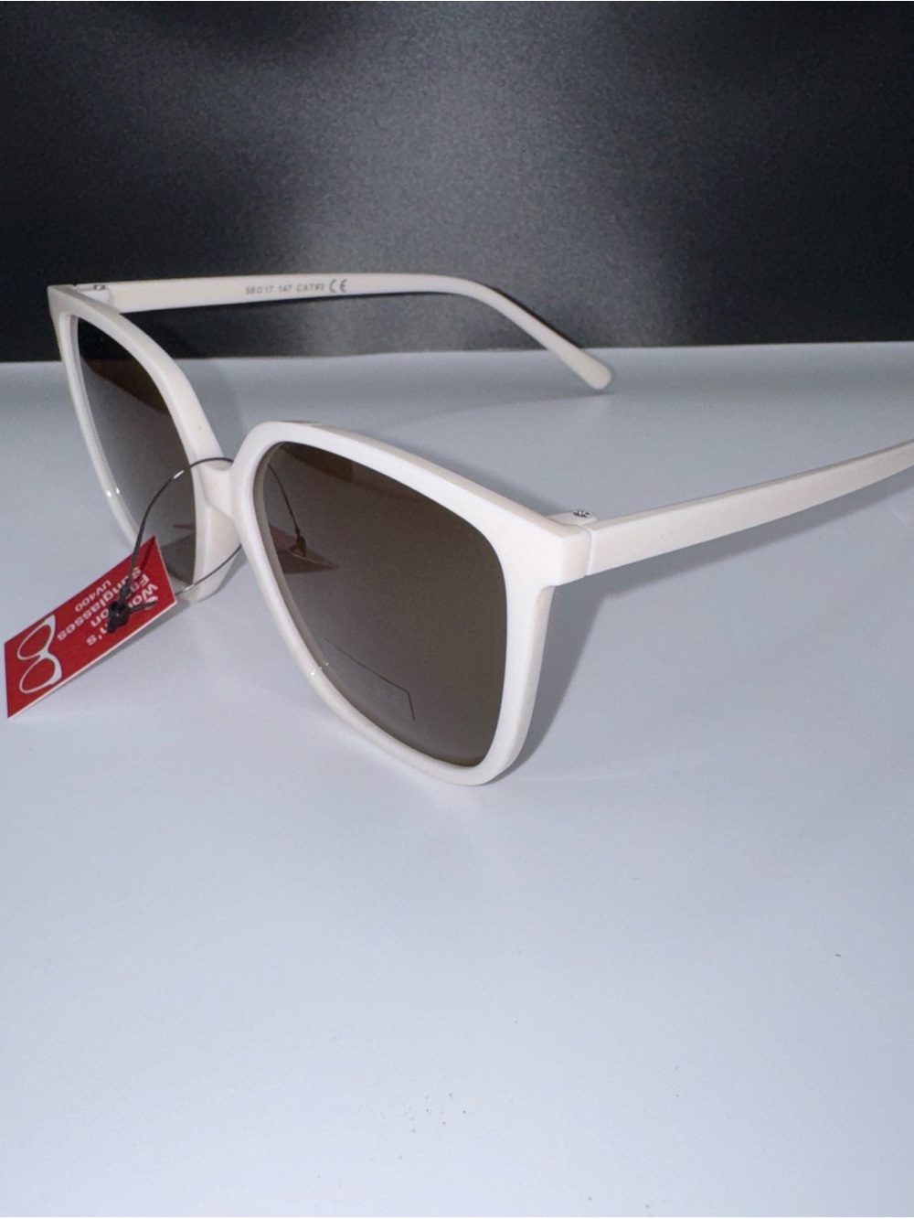 White Women's Fashion Sunglasses - Unbranded